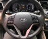 Hyundai Tucson 2017 - Cần bán lại xe Hyundai Tucson 2.0 ATH 2017, màu đen xe còn mới lắm