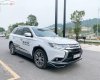 Mitsubishi Outlander   2019 - Cần bán lại xe Mitsubishi Outlander 2.4 CVT Premium năm 2019, màu trắng