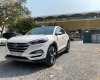 Hyundai Tucson 2018 - Cần bán Hyundai Tucson năm sản xuất 2018, màu trắng mới chạy 2000km, 880tr