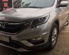 Honda CR V 2015 - Cần bán lại xe Honda CR V 2.0 AT sản xuất năm 2015, màu bạc số tự động, giá chỉ 655 triệu