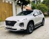 Hyundai Santa Fe 2019 - Cần bán gấp Hyundai Santa Fe sản xuất năm 2019, màu trắng