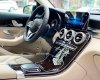 Mercedes-Benz GLC-Class 2020 - Bán xe với giá Mercedes-Benz GLC 200, sản xuất 2020, màu đen, biển đẹp, xe còn mới