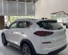 Hyundai Tucson   2020 - Cần bán xe Hyundai Tucson sản xuất 2020, màu trắng, giá 784tr