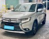 Mitsubishi Outlander 2016 - Bán xe Mitsubishi Outlander đời 2016, màu trắng, nhập khẩu