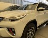 Toyota Fortuner 2019 - Bán Toyota Fortuner sản xuất năm 2019, màu trắng, nhập khẩu nguyên chiếc