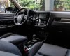 Mitsubishi Outlander 2.0 CVT 2020 - Cần bán xe Mitsubishi Outlander 2.0 CVT đời 2020, màu đen