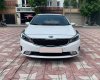 Kia Cerato 2.0AT 2017 - Bán xe Kia Cerato năm 2017, màu trắng 