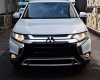 Mitsubishi Stavic   2.0 CVT 2021 - Bán Mitsubishi Outlander 2.0 CVT sản xuất năm 2021, màu trắng, giá 825tr