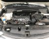 Hyundai Santa Fe 2016 - Cần bán lại xe Hyundai Santa Fe đời 2016, màu trắng, nhập khẩu nguyên chiếc xe gia đình, 718tr