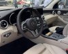 Mercedes-Benz GLC-Class GLC300 2021 - Bán xe Mercedes-Benz GLC300 sản xuất 2021, màu đen, nội thất kem