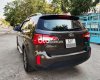 Kia Sorento  2.4AT 2016 - Cần bán gấp Kia Sorento 2.4AT năm sản xuất 2016, màu nâu  