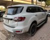 Ford Everest 2017 - Bán xe Ford Everest Titanium 2.2L 4x2 AT máy dầu sản xuất 2017, màu trắng, nhập khẩu nguyên chiếc