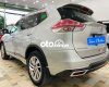 Nissan X trail 2018 - Cần bán gấp Nissan X trail 2.5 SV 4WD Premium năm 2018, màu bạc, 770tr