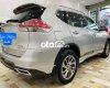 Nissan X trail 2018 - Cần bán gấp Nissan X trail 2.5 SV 4WD Premium năm 2018, màu bạc, 770tr