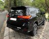 Toyota Fortuner 2020 - Bán Toyota Fortuner 2.4 AT 4x2 Legender năm 2020, màu đen