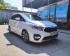 Kia Rondo 2018 - Bán xe Kia Rondo 2.0AT năm 2018, màu trắng, 526tr