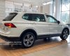 Hãng khác Xe du lịch 2022 - Bán xe Volkswagen Tiguan Luxury S năm 2022, Màu Trắng Sang Trọng ,Tặng Phí trước bạ 50%