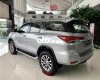 Toyota Fortuner 2022 - Màu bạc, nhập khẩu nguyên chiếc