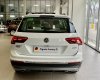 Volkswagen Tiguan 2023 - màu trắng khuyến mãi 100% trước bạ + 5 năm bảo dưỡng cho khách liên hệ Ms Minh Thư