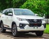 Toyota Fortuner 2022 - Xe màu trắng