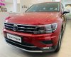 Volkswagen Tiguan 2022 - Xe màu đỏ cực đẹp - sẵn xe tại showroom - liên hệ hotline nhận ưu đãi đặc biệt trong T11