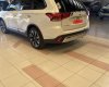 Mitsubishi Outlander 2020 - Xe màu trắng