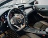 Mercedes-Benz GLA 250 4Matic 2018 - Cần bán xe Mercedes GLA250 4Matic sản xuất năm 2018, màu trắng