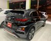 Hyundai Kona 1.6 Turbo 2021 - Cần bán xe Hyundai Kona 1.6 Turbo năm 2021, màu đen