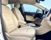 Mercedes-Benz GLA 200 2016 - Cần bán gấp Mercedes GLA 200 2017 siêu lướt, giá rẻ