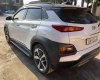 Hyundai Kona   1.6 Turbo 2019 - Cần bán gấp Hyundai Kona 1.6 Turbo sản xuất năm 2019, màu trắng còn mới