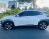 Hyundai Kona 2017 - Cần bán gấp Hyundai Kona bản 1.6 Turbo đăng ký 2017 ít sử dụng, spa xịn sò, hồ sơ chính chủ