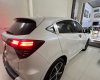 Honda HR-V 2019 - Màu trắng ngọc trai ít sử dụng, gia đình cần bán giá 730tr