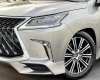 Lexus LX 570 2017 - Còn nguyên bản 99%, xe xuất được hoá đơn cao, hỗ trợ ngân hàng 70%