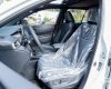 Toyota Corolla Cross 2022 - Xe màu trắng, biển vip 30H-567.89 "san bằng tất cả" - xe chưa lăn bánh dù chỉ 1 km