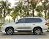 Lexus LX 570 2017 - Còn nguyên bản 99%, xe xuất được hoá đơn cao, hỗ trợ ngân hàng 70%