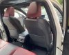 Lexus NX 200T 2016 - Ngoại thất trắng, nội thất đỏ trẻ trung