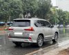 Lexus LX 570 2017 - Màu bạc, 7 chỗ, giá tốt