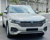 Volkswagen Touareg 2023 - Màu vàng cát (Be Sechura) xe 5 chỗ sang trọng nhiều tính năng, có xe giao không cần chờ lâu