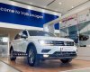 Volkswagen Tiguan 2023 - Màu trắng, nội thất đen cam - Xe Đức nhập khẩu sang trọng, thời điểm mua xe giá rẻ