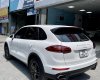 Porsche Cayenne 2016 - Số tự động