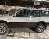 Nissan Terrano 2002 - Máy xăng 7 chỗ hai cầu