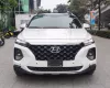 Hyundai Santa Fe 2.2 dầu cao cấp 2020 - Cần bán gấp Hyundai Santa Fe 2.2 dầu cao cấp đời 2020, màu trắng, giá thương lượng
