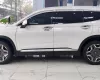 Hyundai Santa Fe 2.2 dầu cao cấp 2021 - Bán ô tô Hyundai Santa Fe 2.2 dầu cao cấp đời 2021, màu trắng nội thất nâu giá thương lượng