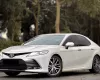 Toyota Camry 2.0Q 2022 - Bán xe Toyota Camry 2.0Q đời 2022, màu trắng, xe nhập