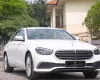 Mercedes-Benz E200 2023 - Bán Mercedes đời 2023, màu trắng 1300km