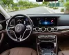 Mercedes-Benz E200 E200 Exclusive V1 2022 - E200 Exclusive V1 sx2022 Màu trắng/Nội thất nâu Odo: 2v6 kilomet  Bản V1 trang bị thêm loa Burmester