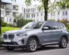 BMW X3 Sdriver 2024 - Cần bán gấp BMW X3 Sdriver đời 2024, màu xám/nâu siêu lướt 2v km, còn bảo hành, giá tốt