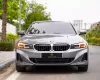 BMW 320i Sportline 2024 - Bán ô tô BMW 320i Sportline 2024, màu xám/nâu siêu lướt 2v8km, giá tốt