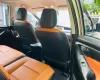 Toyota Innova 2.0E 2020 - Tôi cần bán chiếc xe ô tô Toyota Innova 2.0E 2020 màu vàng đồng