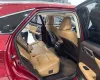 Lexus RX 200 2016 - Bán Lexus RX200t sản xuất năm 2016 đăng ký 2017 một chủ từ đầu màu đỏ nội thất nâu